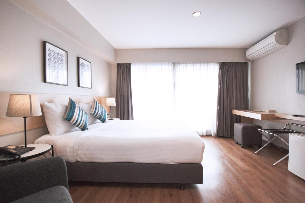 Samran Place Hotel Банкок Екстериор снимка