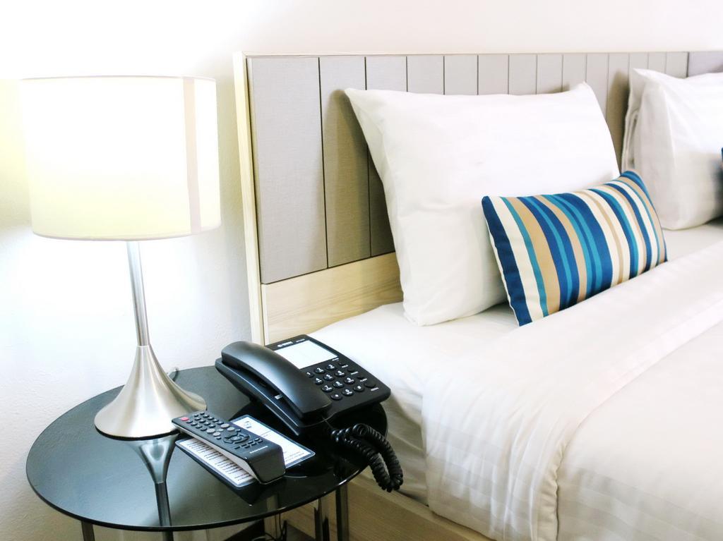 Samran Place Hotel Банкок Екстериор снимка